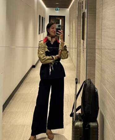 Moins glamour, Carmen adore les selfies dans les ascenseurs ou les couloirs d'hôtels