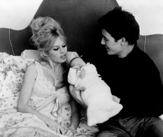 Brigitte Bardot et Jacques Charrier avec leur fils Nicolas