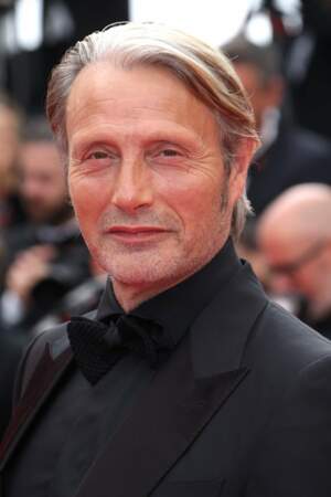 Mads Mikkelsen sur le tapis rouge de Cannes 2023