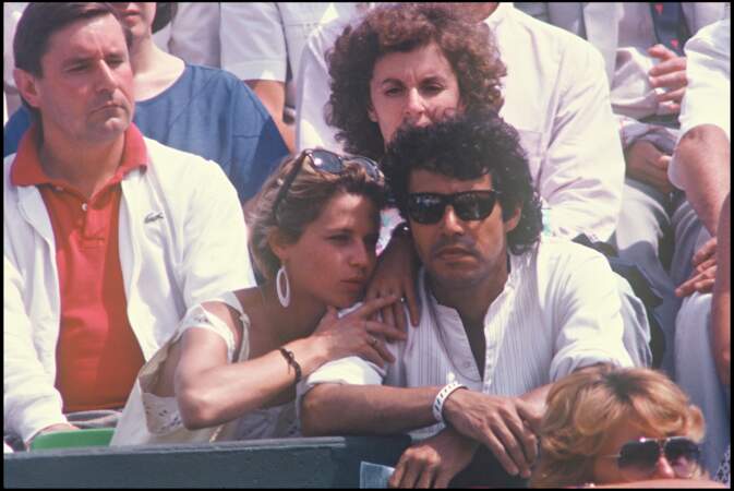 Sa passion pour le tennis ne date pas d'hier : Julien Clerc en 1985 avec sa femme Virginie