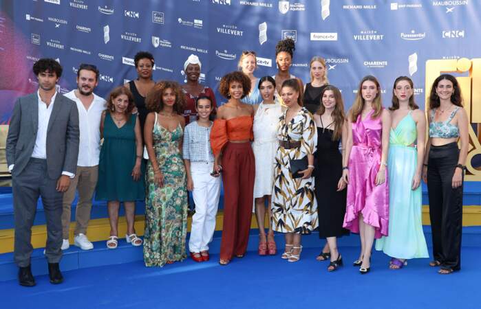 L'équipe de la fiction sur le tapis bleu de la 16ème édition du festival du film francophone de Angoulême