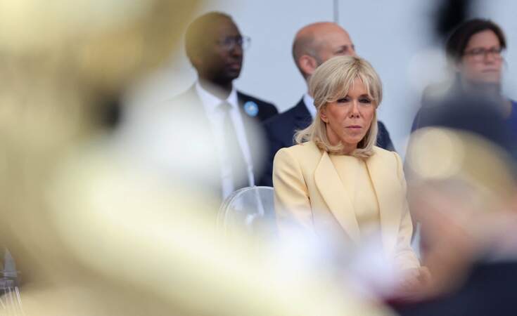 Brigitte Macron est également présente lors des cérémonies d'hommages aux anciens combattants