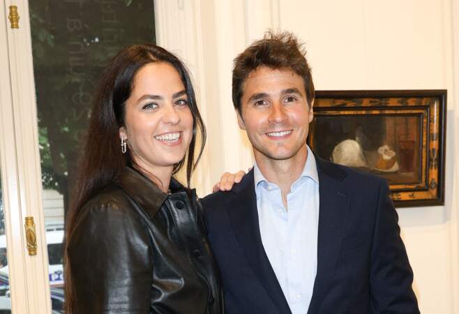 Anouchka Delon est en couple avec le comédien Julien Dereims. Ils ont un enfant ensemble, Lino.
