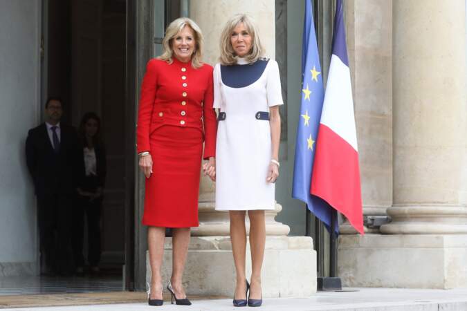 Brigitte Macron, Jill Biden et sa fille, Ashley Biden posent au Palais de l’Elysée à Paris