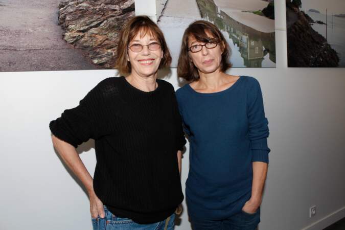 En décembre 2013, sa fille Kate Barry décède. Dévastée, Jane Birkin se retire un temps du monde artistique.