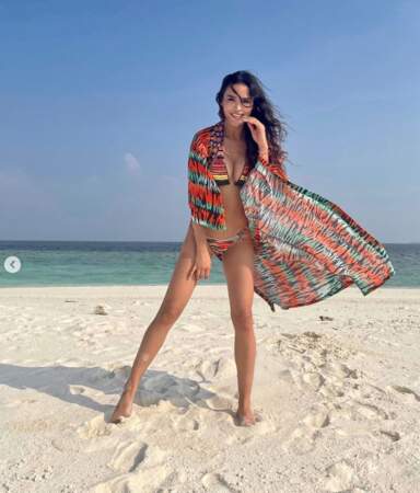 Bikini et kimono pour Leila Ben Khalifa aux Maldives.