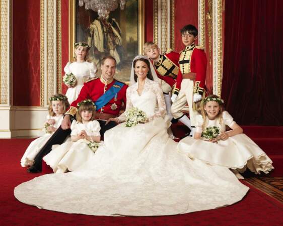 Photo officielle à Buckingham Palace en compagnie des enfants d'honneur