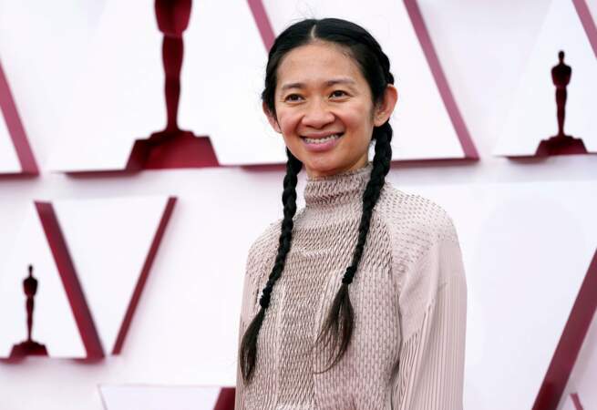 La réalisatrice Chloe Zhao, dont le film Nomadland est le grand gagnant de la soirée