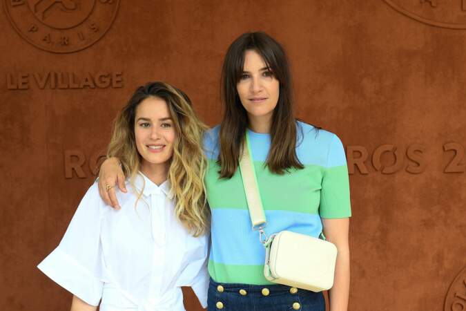 Les actrices Alice David et Charlotte Gabris, qui ont joué ensemble dans "Demi-sœurs" en 2018, à Roland-Garros, samedi 12 juin