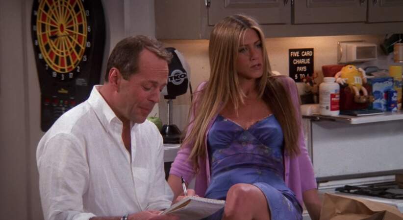 Rachel est un temps sorti avec le père d'une petite amie de Ross, Paul. Et c'est Bruce Willis qui incarnait ce veuf trop sensible pour elle ! 