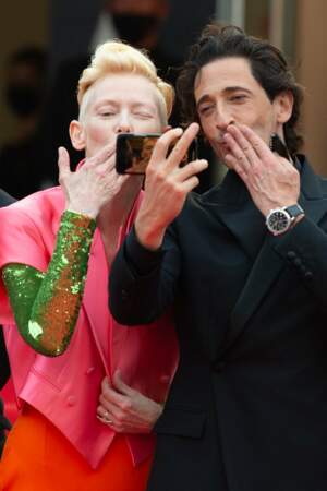 "Des bises de Cannes", voilà sans doute le message envoyé par Tilda Swinton et Adrien Brody