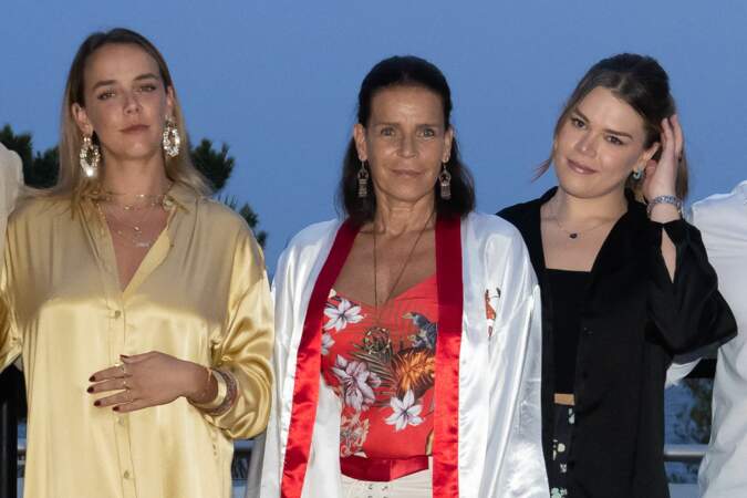 Pauline Ducruet, la princesse Stéphanie de Monaco et Camille Gottlieb ont assisté au gala Fight Aids Monaco 2021, samedi 24 juillet, à Monte-Carlo.