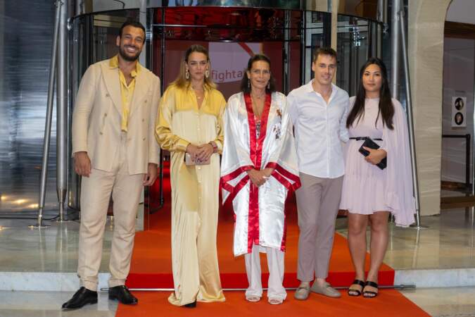 Maxime Giaccardi, Pauline Ducruet, la princesse Stéphanie de Monaco, Louis Ducruet et Marie Chevallier ont assisté au gala Fight Aids Monaco 2021, samedi 24 juillet, à Monte-Carlo.