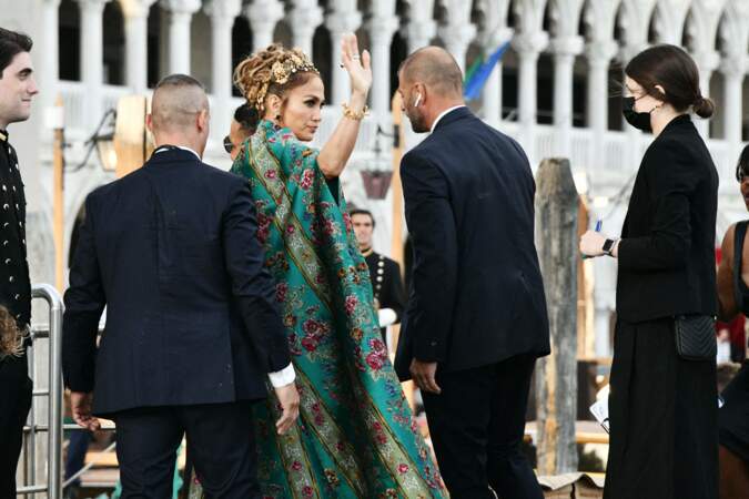 Jennifer Lopez Fashion Faux-Pas - Venice