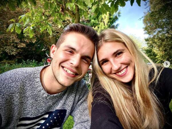 Selfie en amoureux pour Julien Castaldi et sa chérie Kiara.