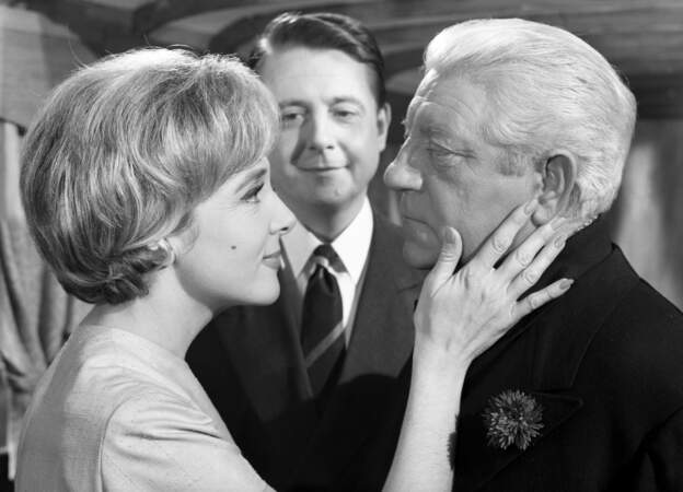 Micheline Presle avec Jean Gabin pour "Le baron de l'écluse" en 1960.