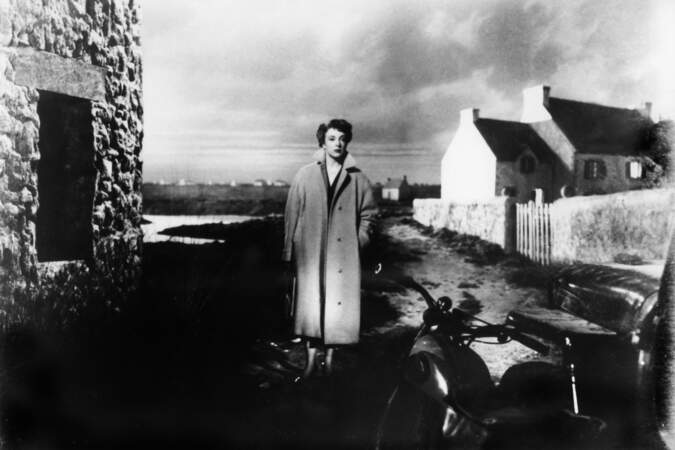 Micheline Presle interprète en 1954 un médecin isolé sur l'île d'Ouessant : "L'amour d'une femme" de Jean Grémillon.
