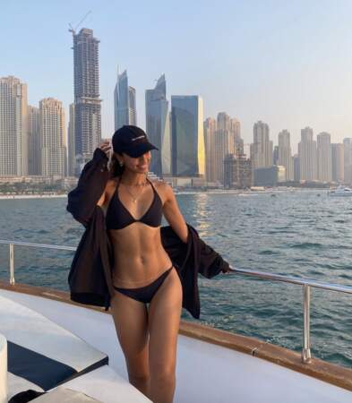 Flora Coquerel en maillot de bain à Dubaï...