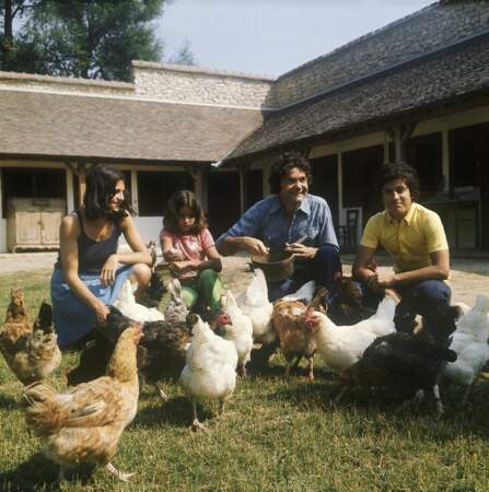 ... avant de descendre rejoindre sa famille dans le jardin (1973)...