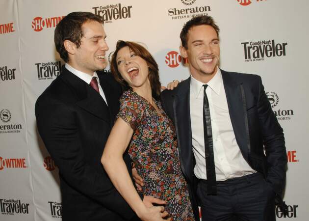 En 2008, il s'éclate avec ses partenaires de la série, Natalie Dormer et Jonathan Rhys Meyers sur le tapis rouge