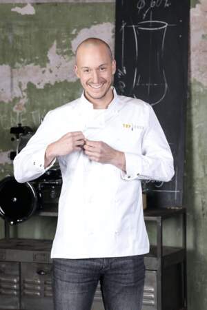 Il a 32 ans et vient de Bruxelles. Elliott a créé sa société d’événements culinaires “Little
Chef”