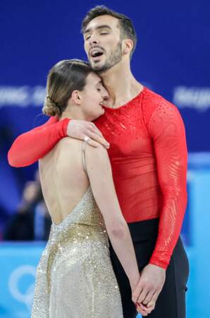 Le soulagement des patineurs Gabriella Papadakis et Guillaume Cizeron après leur prestation