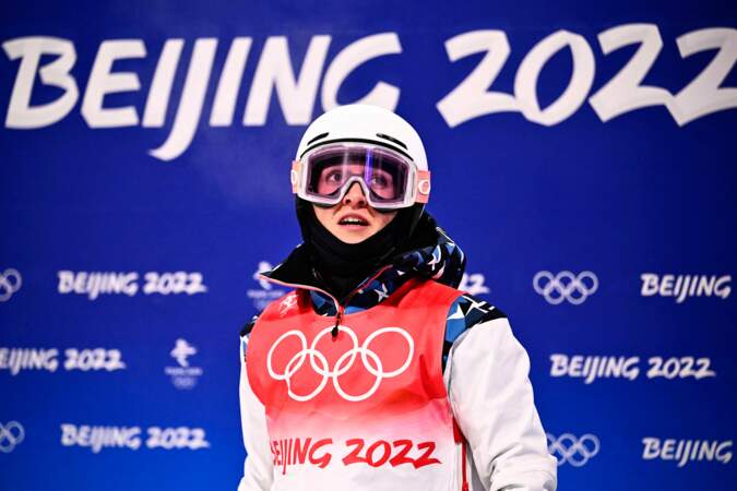 La déception de la championne olympique du ski de bosses  Perrine Laffont qui échoue au pied du podium.