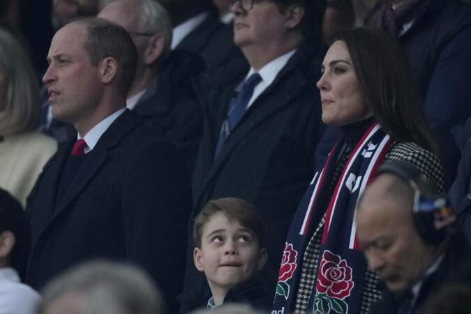 Le prince George admiratif de sa mère, Kate Middleton, pendant le tournoi des Six Nations