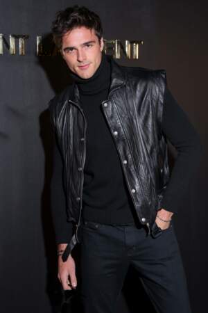 La star de la série Euphoria, Jacob Elordi, a fait sensation tout de noir vêtu