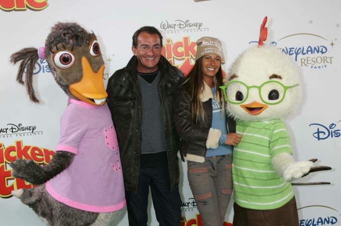 2005 - Jean-Pierre Pernault et Nathalie Marquay à l'occasion du Noël de rêve à Disneyland et de l'avant-première de Chicken Little