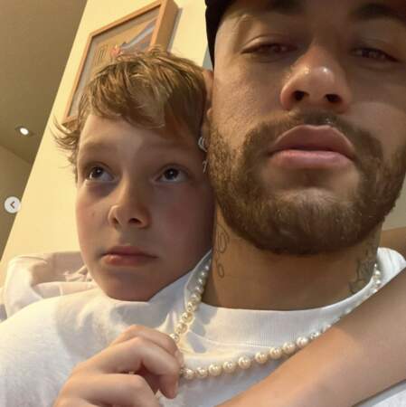Selfie père-fils pour Neymar et son fils Davi Lucca.
