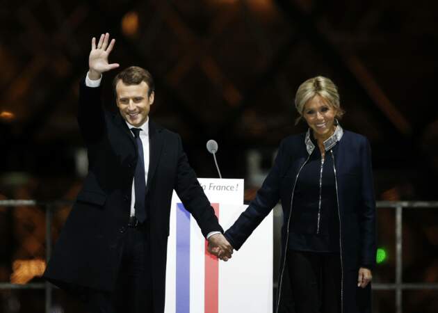 7 mai 2017, au soir de la victoire de son mari, Brigitte Macron rayonne
