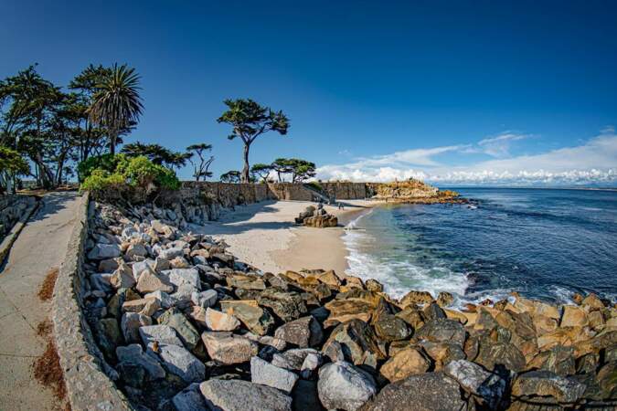 Une plage de Monterey Bay en Californie donne envie de s'installer du côté des voisines jouées par Nicole Kidman, Laura Dern ou Reese Witherspoon