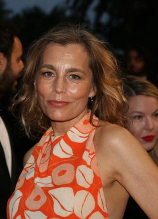 Notamment connue pour son rôle dans "Marche à l'ombre", de Michel Blanc, Sophie Duez a posé devant les photographes au 75e Festival de Cannes, samedi 21 mai.