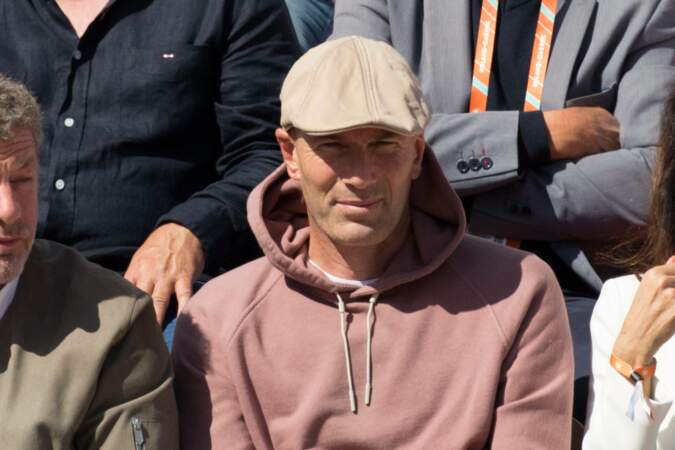 Zinedine Zidane dans les tribunes de Roland-Garros. 