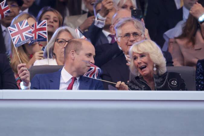 Moment de complicité entre le prince William et sa belle-mère, Camilla