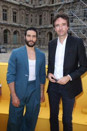 Tahar Rahim et Antoine Arnault au premier rang du défilé Louis Vuitton.