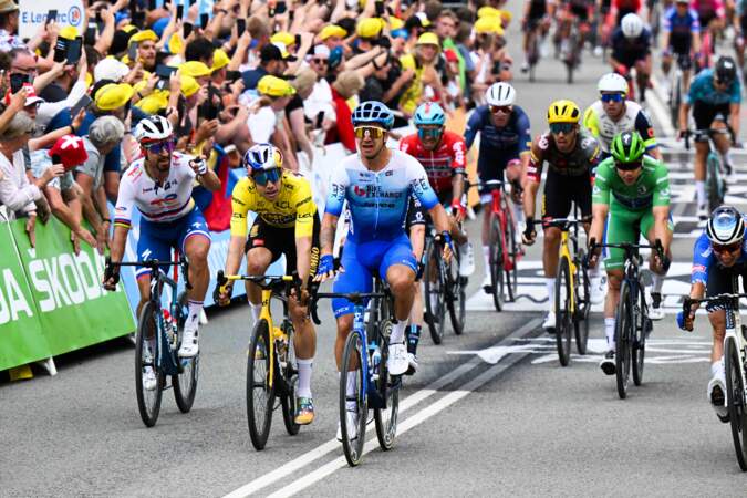 Le Tour de France 2022 débute le vendredi 1er juillet et se termine le dimanche 24 juillet. Voici tous les revenus des coureurs lors de la course.