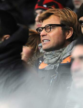 Sur son temps personnel, il assiste au match de Ligue 1 PSG/Lille en 2011.