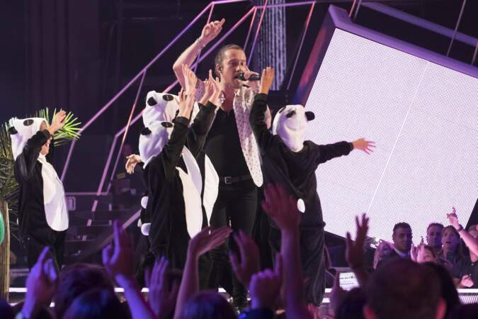 Aux NRJ Music Awards 2017, il danse même avec des pandas !