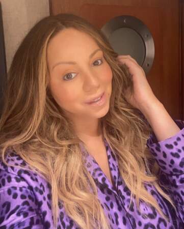 Mariah Carey s'est dévoilée au naturel, peu maquillée.