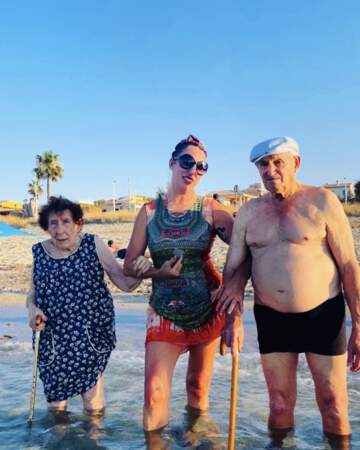 Rossy de Palma et ses parents à Majorque, la terre de sa famille.