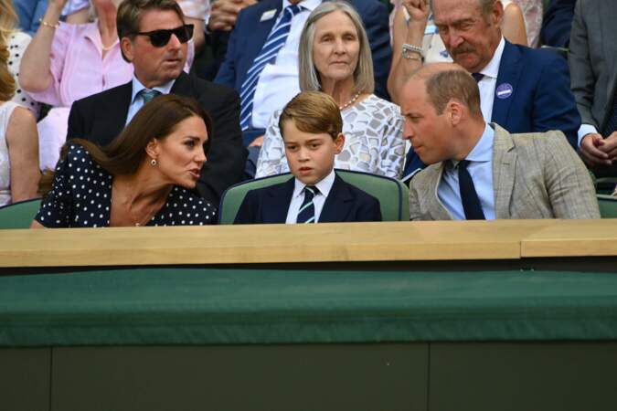 Le prince George en compagnie de ses parents au tournoi de tennis Wimbledon en 2022.