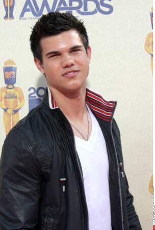En 2008, Taylor Lautner fait craquer le public avec son rôle de Jacob dans la saga Twilight