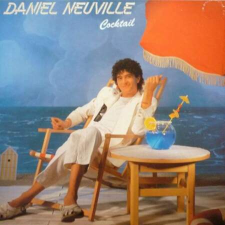 Il étudie le piano au conservatoire de Lyon et sort son 1er album en 1983 sous le nom de Daniel Neuville. 