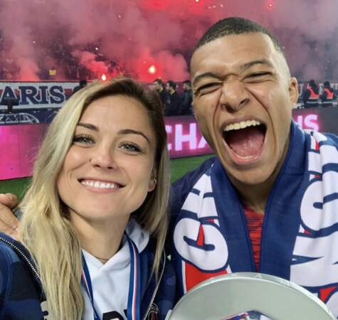 Kylian Mbappé et Laure Boulleau heureux lors d'un titre du Paris Saint-Germain