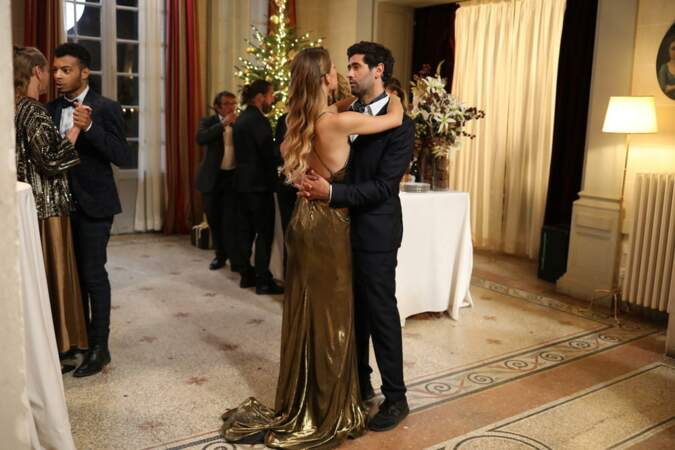 Pendant que Victoire (Solene Hebert) et Georges (Mayel Elhajaoui) allaient s'embrasser...
