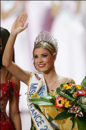 Alexandra Rosenfeld est devenue Miss France 2006 lors d'une cérémonie organisée à Cannes.