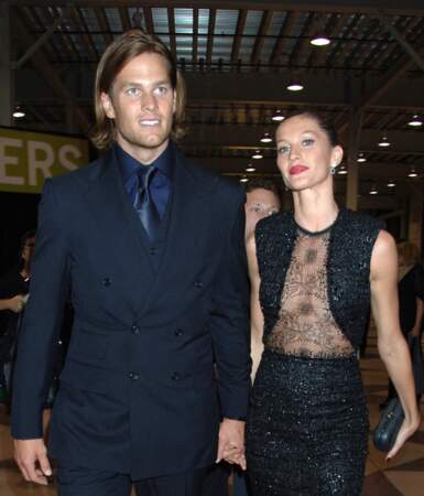 La mannequin Gisele Bundchen et le footballeur Tom Brady se séparent après 15 ans de vie commune.