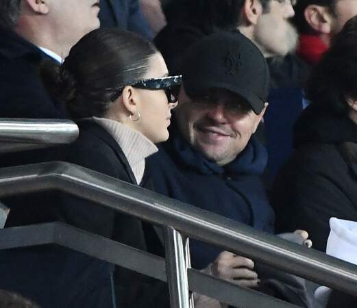 Leonardo DiCaprio et Camila Morrone sont restés très discrets sur leur couple. Ils se séparent après 5 ans de relation. Ici lors d'un match au Parc des Princes.